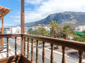 Beautiful 1 Bedroom Apartment with Mountain View